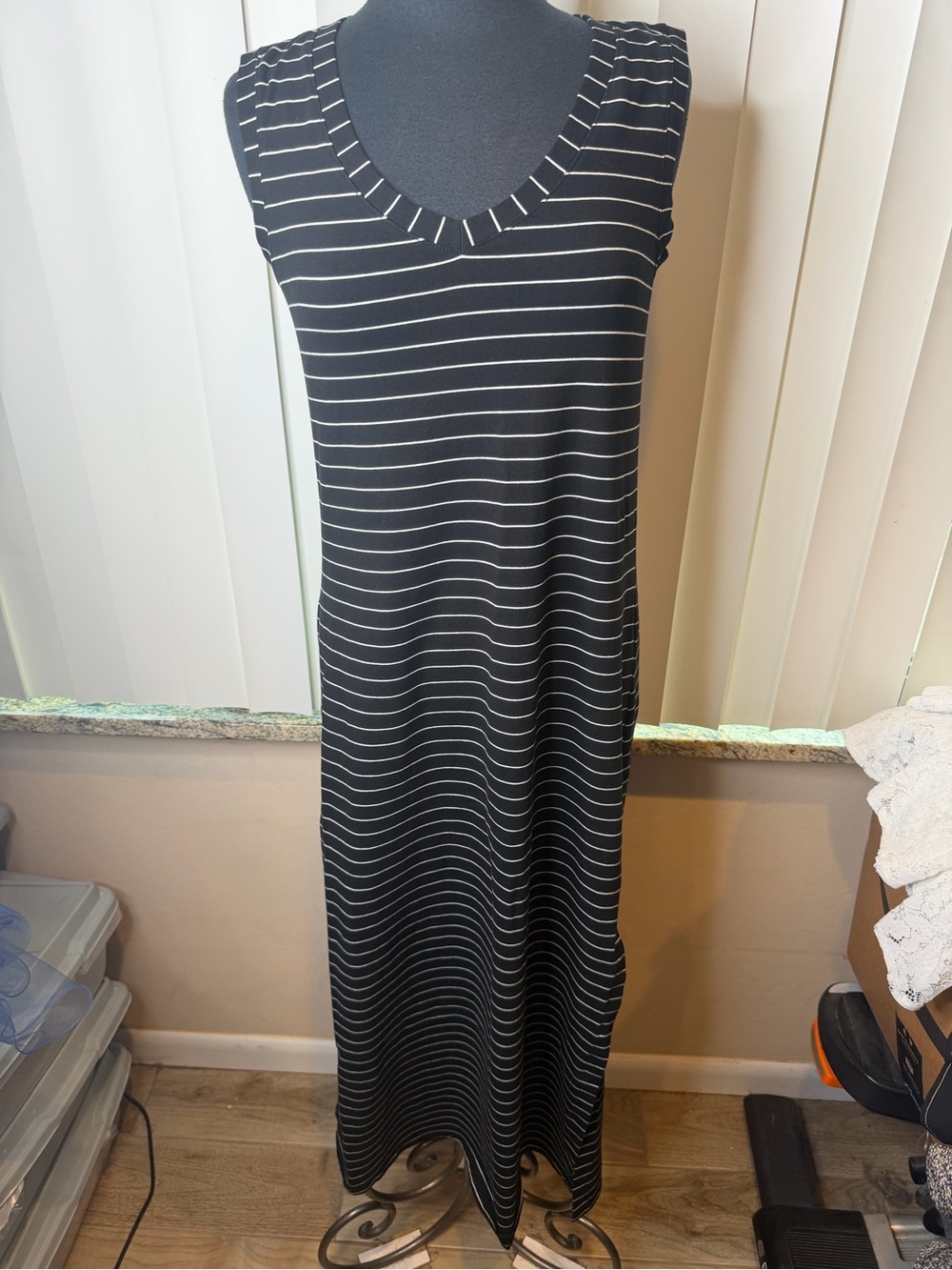 Fig Sleeveless Black & White Striped Maxi Relaxed Fit Dress Size Large
